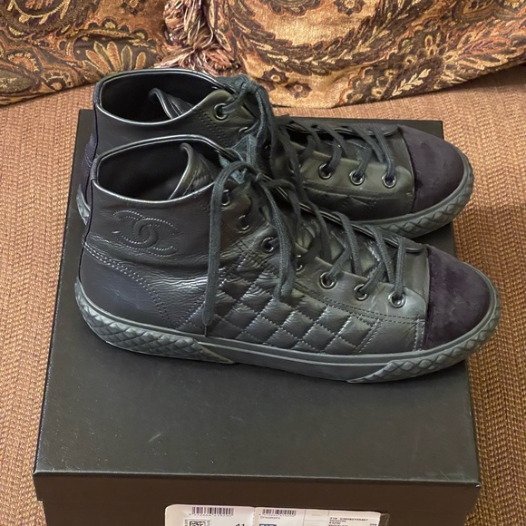 100% Auth CHANEL Hightop Sneakers - Picture 3 of 16